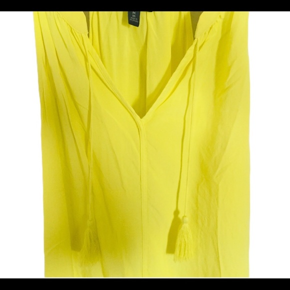 BANANA REPUBLIC V Cut Sleeveless Tank With Boho Tassle Tie Detail Yellow Medium - Picture 6 of 9